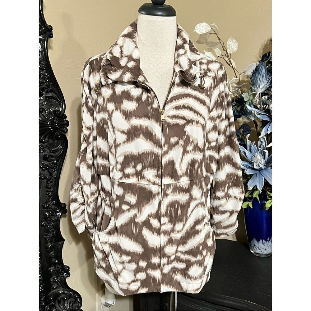 Zenergy by Chico's Animal Print Windbreaker Jacket Size 1 Medium